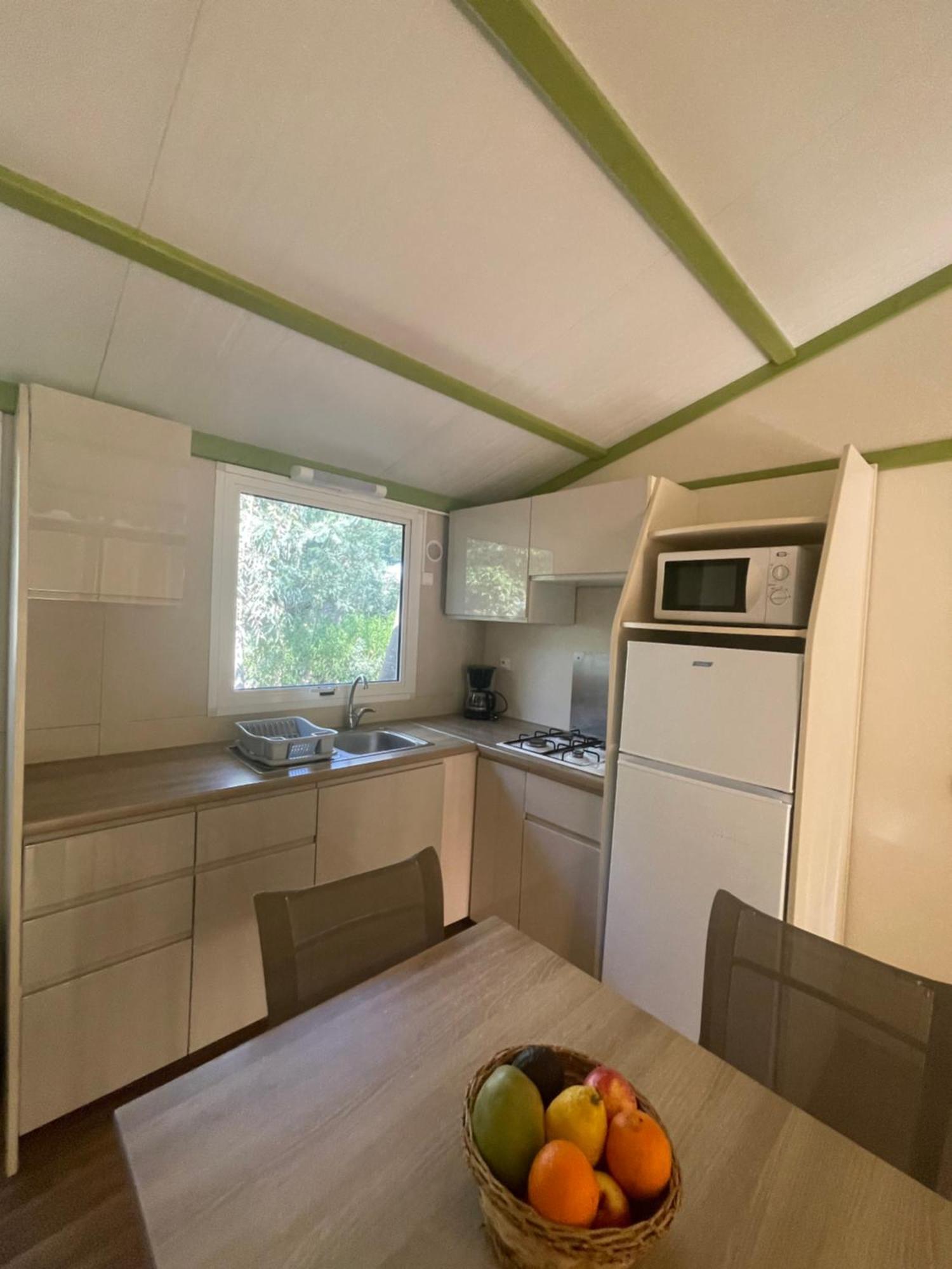 Camping La Cle Des Champs Calvi  Buitenkant foto